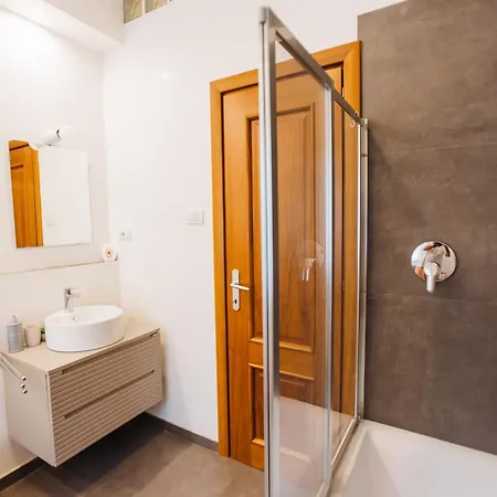 Lägenhet In Zona Dimora Fiducia
